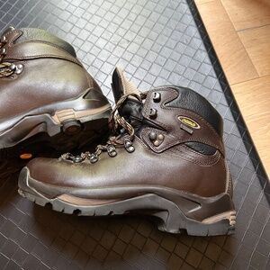 ASOLO WOMENS HIKING BOOT